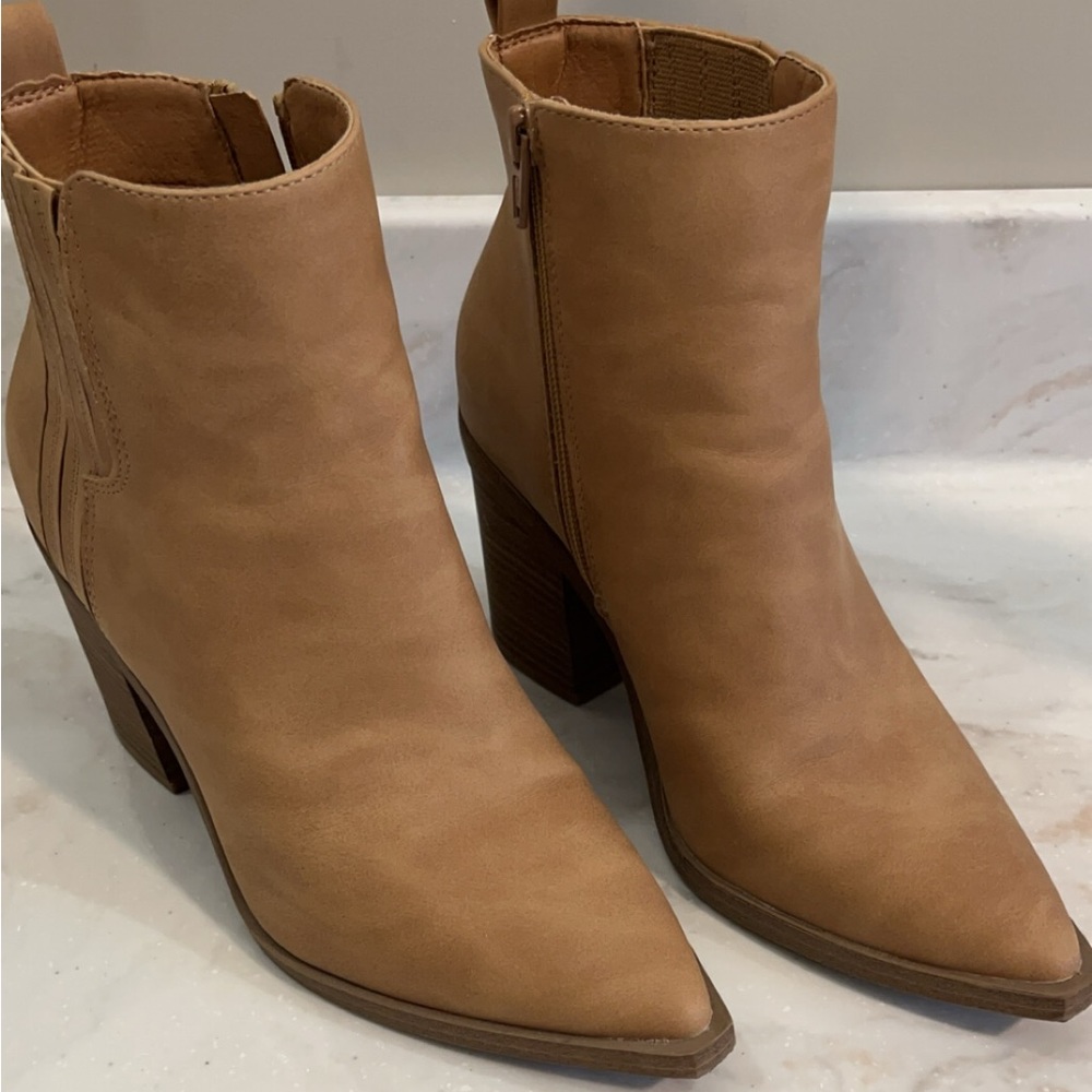 Women’s 3” heel booties. Size 7. Tan color.